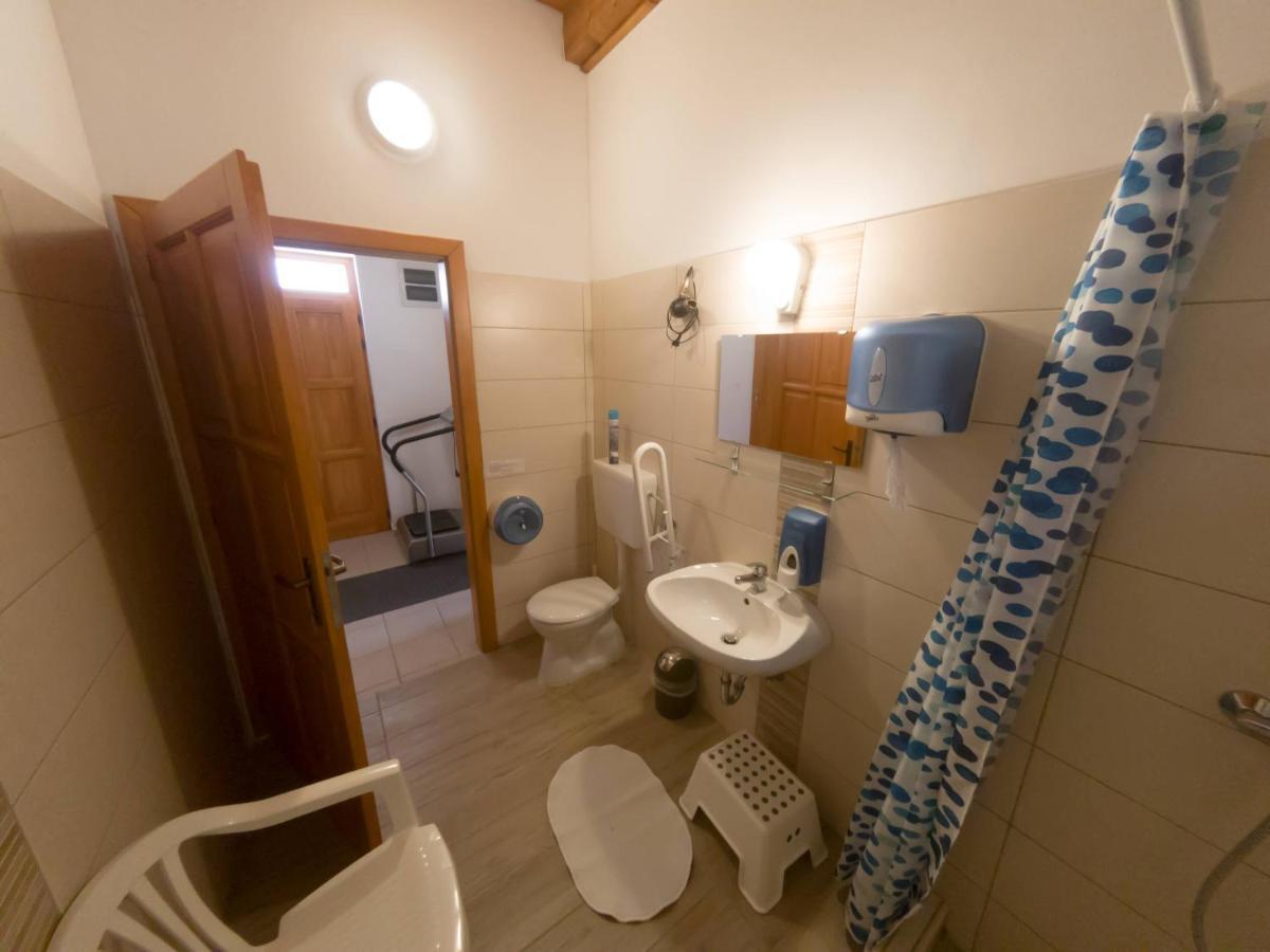 Kun Pista Vendégház Vertesboglar Exterior foto
